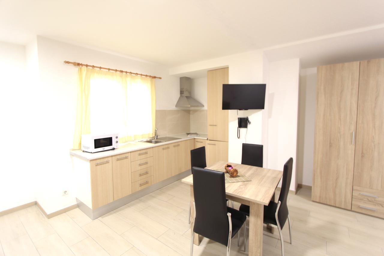 Apartamentos Giuliano Эмпуриабрава Экстерьер фото