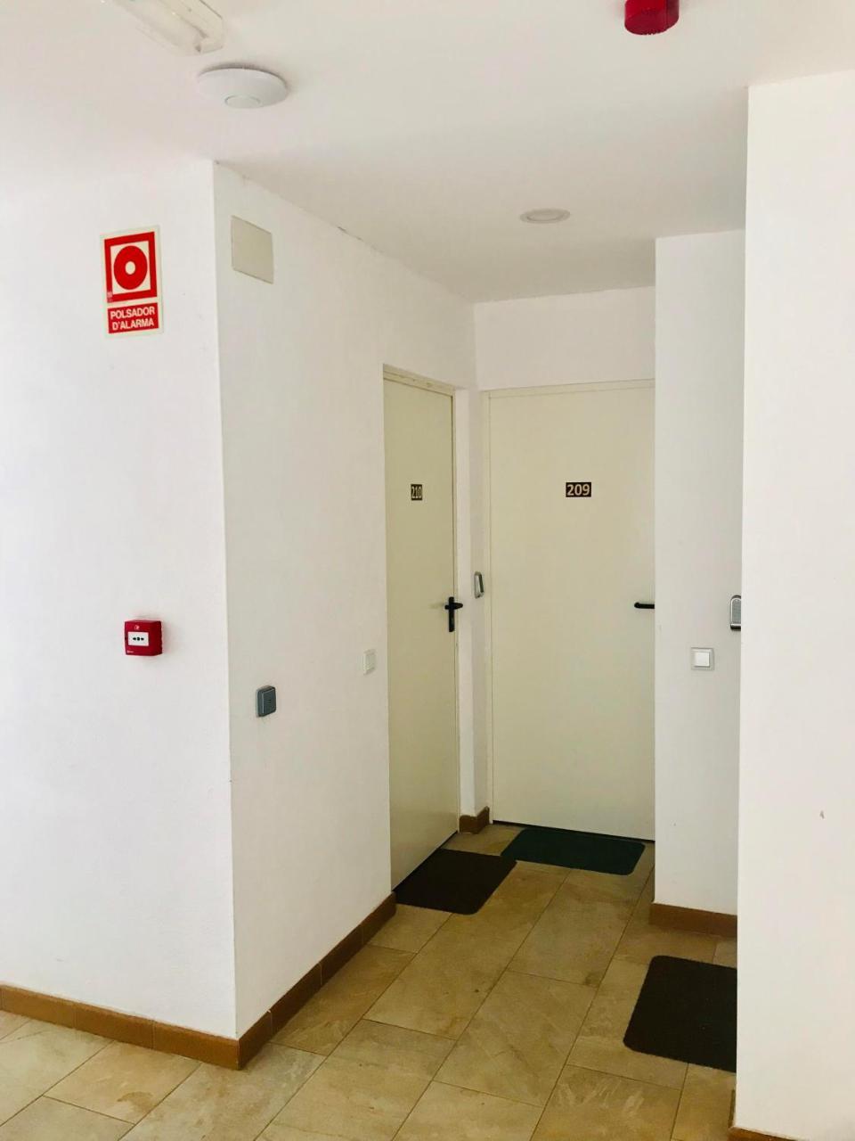 Apartamentos Giuliano Эмпуриабрава Экстерьер фото